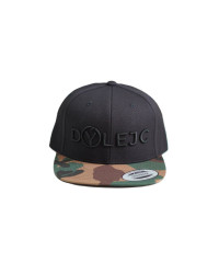 Maskáčová kšiltovka SNAPBACK by Dýlejc ve vzoru Woodland